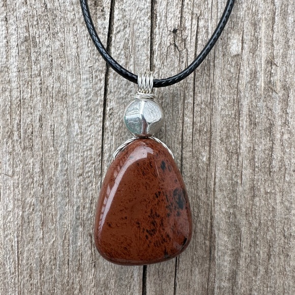 Mahogany Obsidian for Grounding, Releasing Blockages and Growth. 18 Inch Cable. - Picture 5 of 6